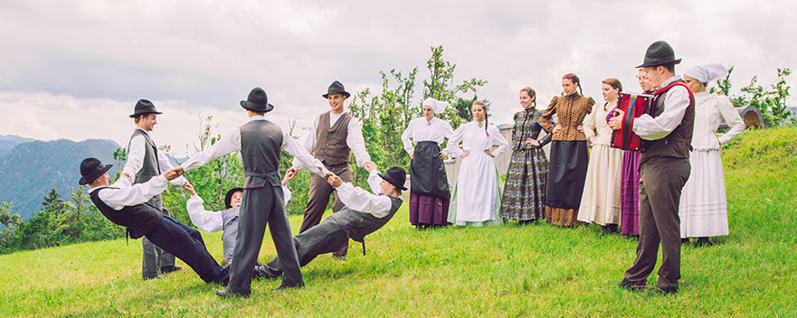 Folklorno društvo Ivan Laharnar - Planota | Plesi in Glasba